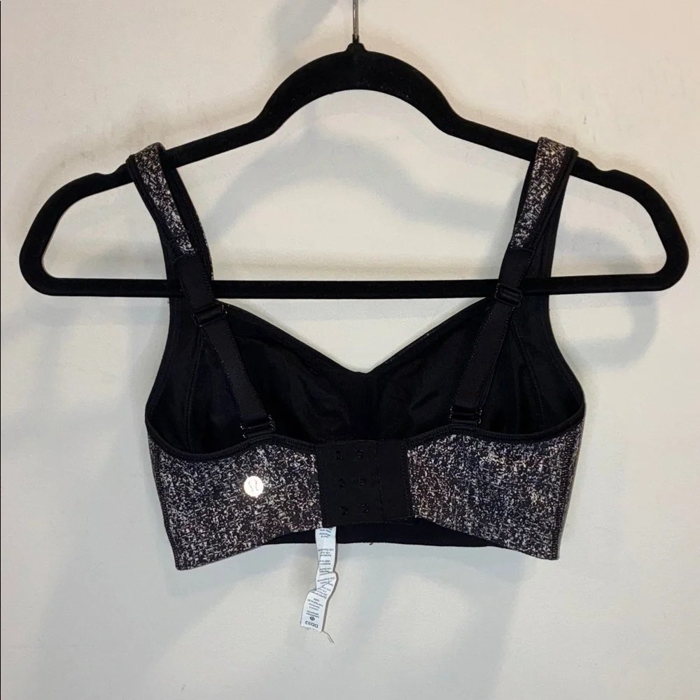 Lululemon Athletica Ta Ta Tamer Black and Gray Speckle Sports Bra